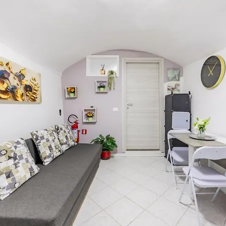 La Casa Nel Borgo- Cod. Citra 008055-lt-2468 * 圣雷默